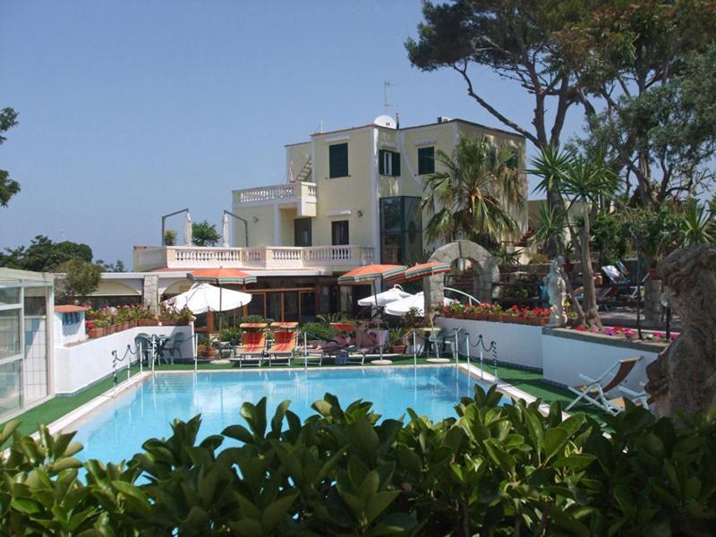 Albergo Villa Hibiscus Forio di Ischia Dış mekan fotoğraf
