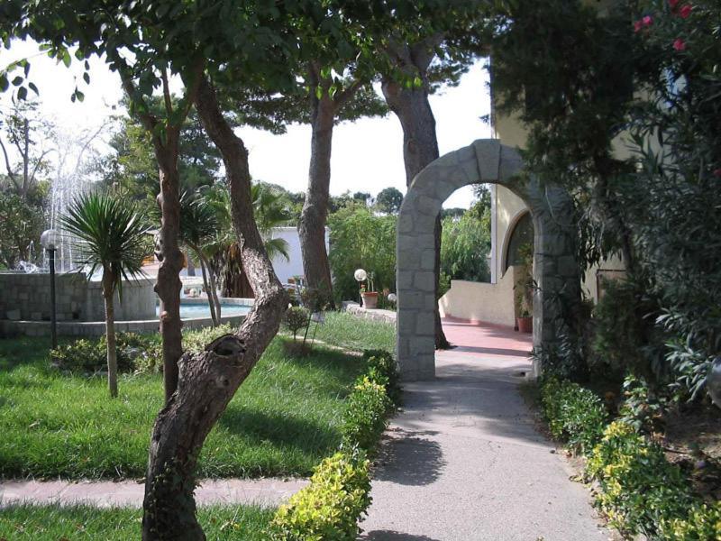 Albergo Villa Hibiscus Forio di Ischia Dış mekan fotoğraf